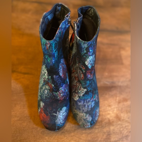 💥Zigi Soho Nydia Floral Ankle Boots💥 - Picture 2 of 9